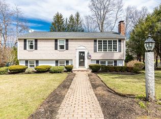 87 North St, Danvers, MA 01923