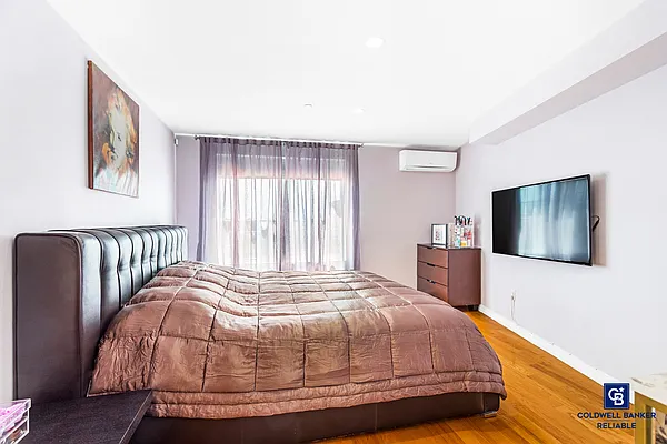 Sold by Coldwell Banker Reliable Real Estate | media 5