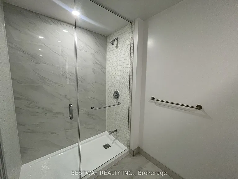 8 Cedarland Dr #202 — Photo 8