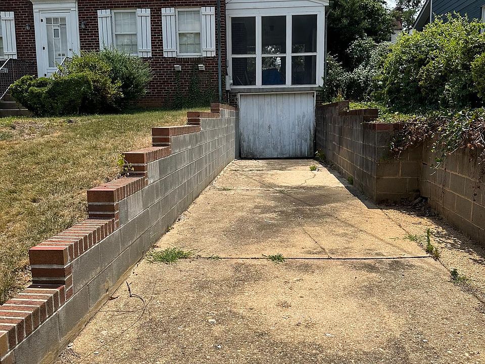 2nd image of 212 Whitestone Rd