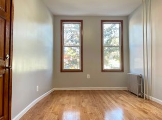 584 Grandview Ave APT 1L, Ridgewood, NY 11385