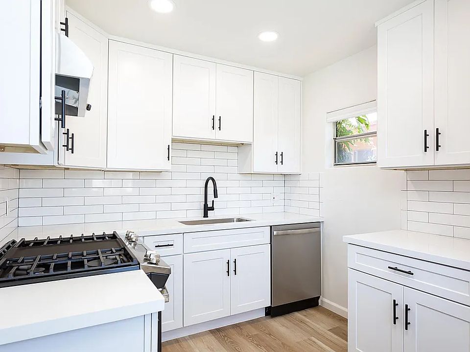 1st image of 4601-4607 Muir Ave