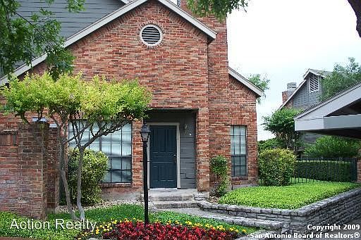 1st image of 5 Chapel Hill Cir