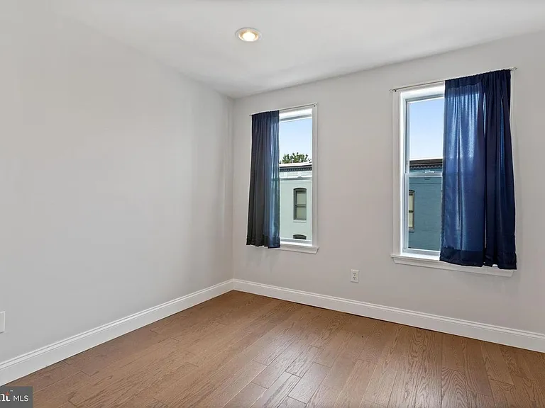 1708 Latrobe St — Photo 16