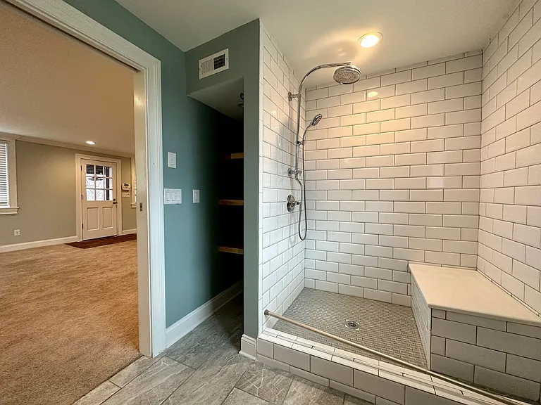 411 Starliner Ct — Photo 12