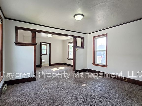 4th image of 1312 1/2 3rd Ave N