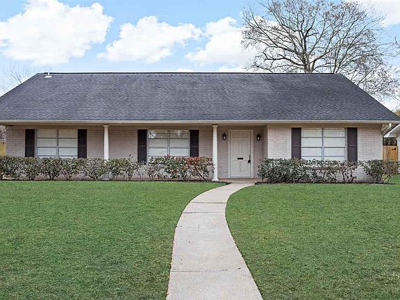 2nd image of 2050 Longfellow Dr