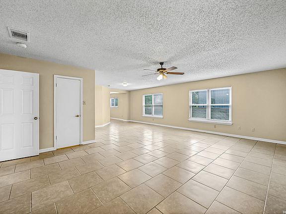 3rd image of 8015 CHESTNUT GATE DR