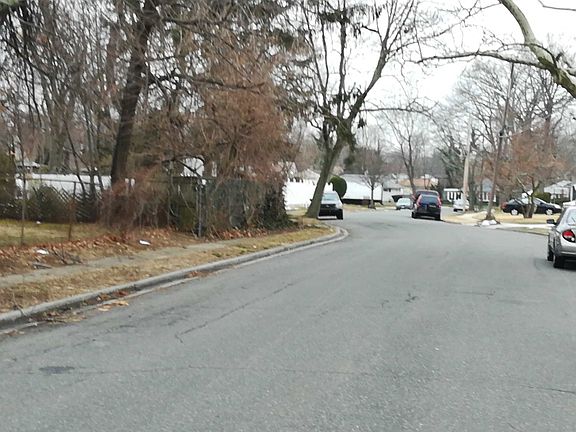 4th image of 16 4th St