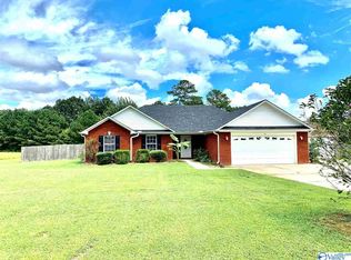 20686 Colonial Dr, Athens, AL 35614