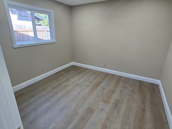 3rd image of 7338 McConnell Ave