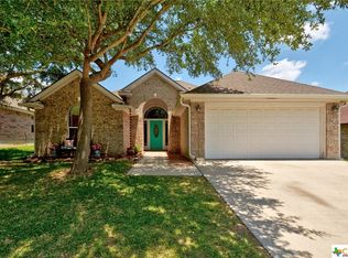 127 River Park Dr, Luling, TX 78648