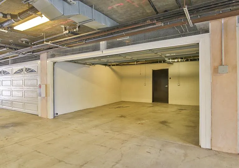 14248 Riverside Dr — Photo 22