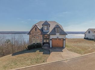 15 High Pointe Dr, Savannah, TN 38372
