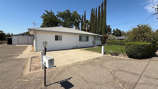 2nd image of 4115 Carlson Rd