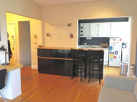 Storage & built-it desk.
Photo from previous tenant.