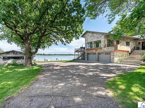 2nd image of 6213 Shamrock Dr