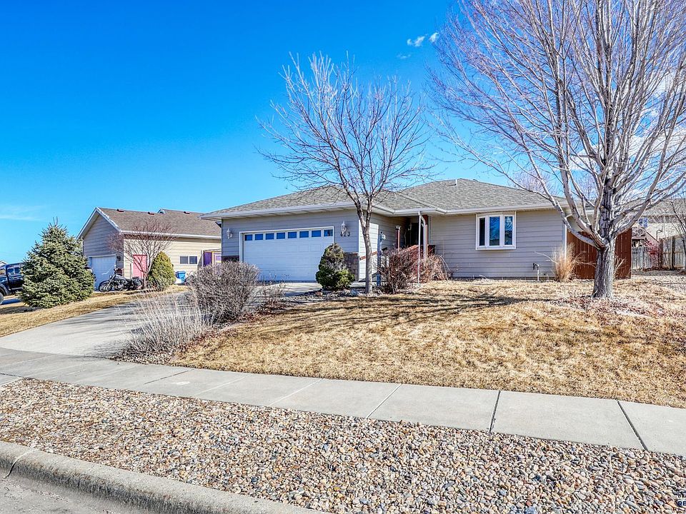 1st image of 423 FIELD VIEW DR