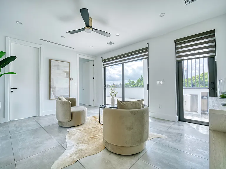 2613 Center Ave — Photo 19
