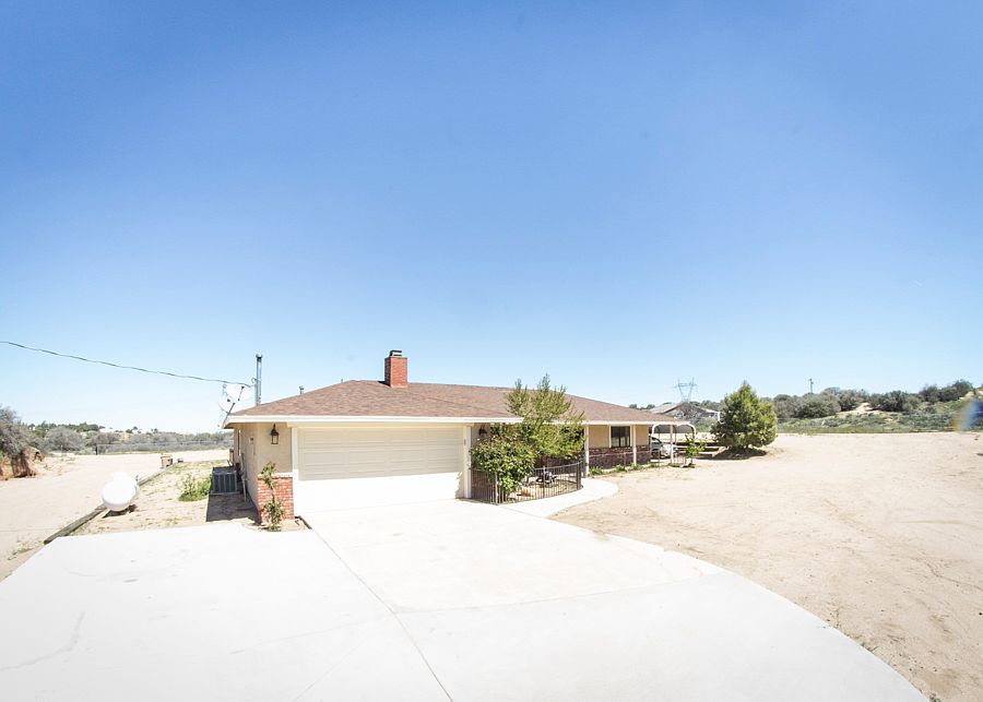 1st image of 5376 Bellflower St