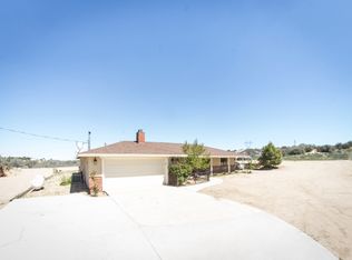 5376 Bellflower St, Oak Hills, CA 92344