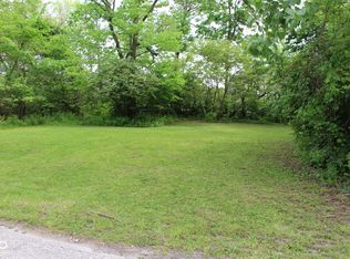 335 E Park St, Westfield, IN 46074