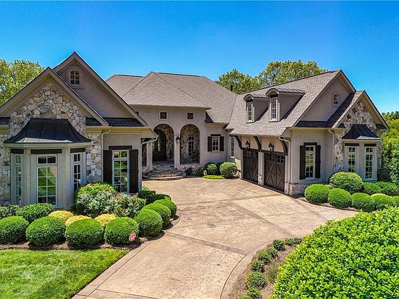 2nd image of 4024 Blossom Hill Dr