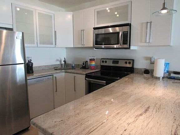 2nd image of 201 SE 6th Avenue #4
