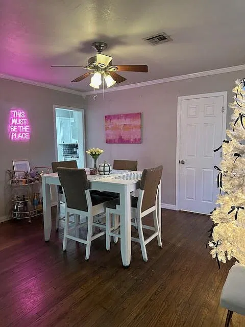 5 bed, 1864 sqft, $3,250 — Photo 3