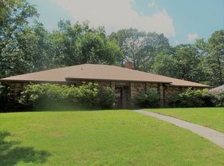 601 Town Oaks Cir, Kilgore, TX 75662