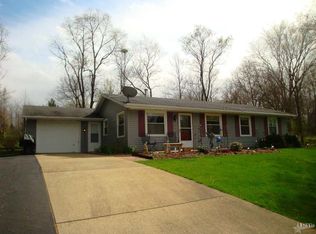 9133 W Harper Lake Rd, Kimmell, IN 46760