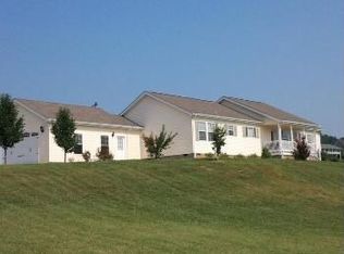 20 Rolling Meadow Dr, Lexington, VA 24450