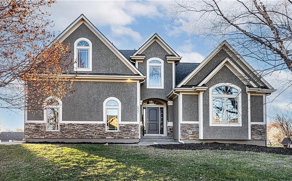 1st image of 2901 NE Marywood Ln
