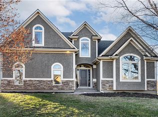 2901 NE Marywood Ln, Lees Summit, MO 64086