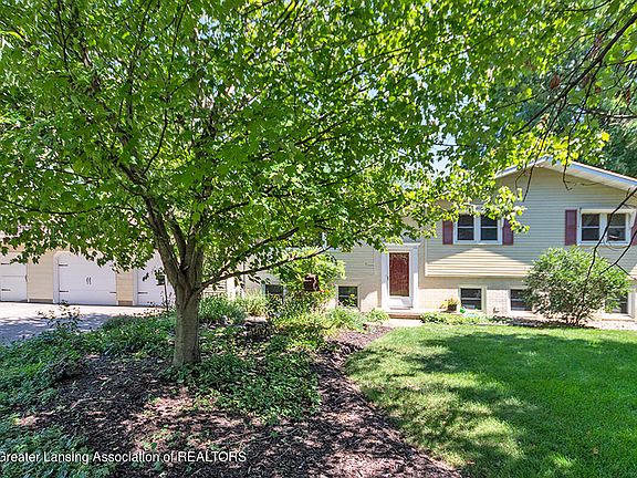 3rd image of 13311 Blackwood Dr