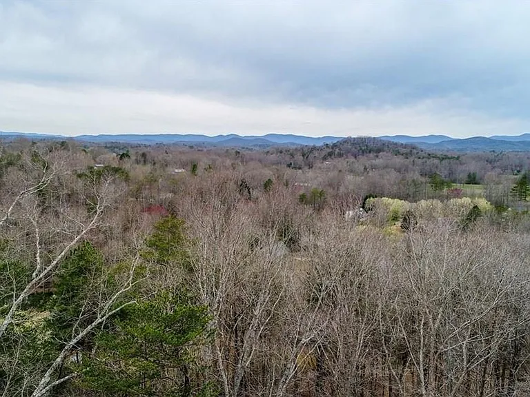 102 Hickory Ln — Photo 21