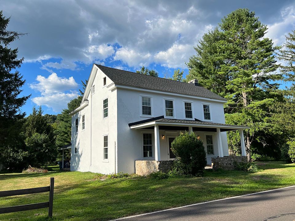 1st image of 1837 River Rd House 1837