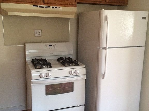 3rd image of 6890 Drexel St