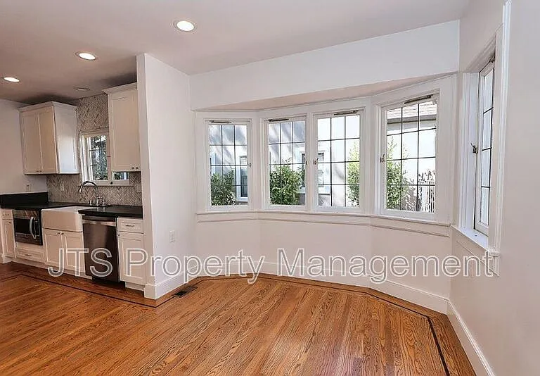 937 Sonoma Way — Photo 33