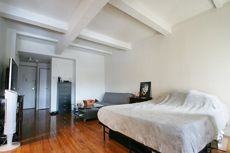 2nd image of 156 Bleecker St #8FW