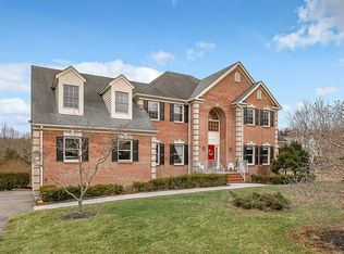 36 Beacon Hill Dr, Chester, NJ 07930