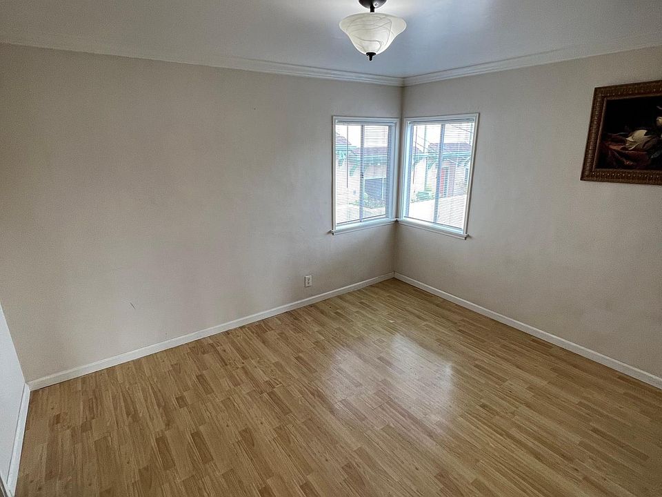Huge bedroom