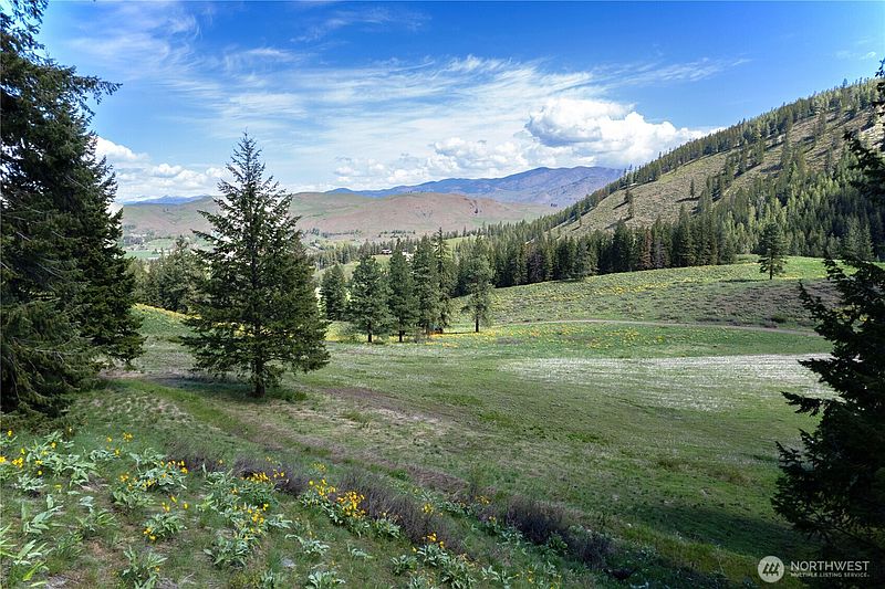 3rd image of 102 Elbow Canyon Road