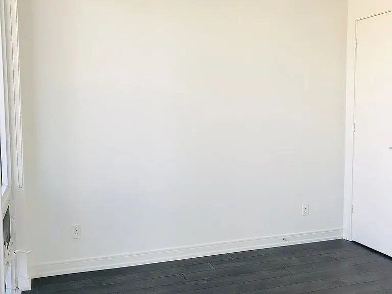28 Wellesley St E #2609 — Photo 5