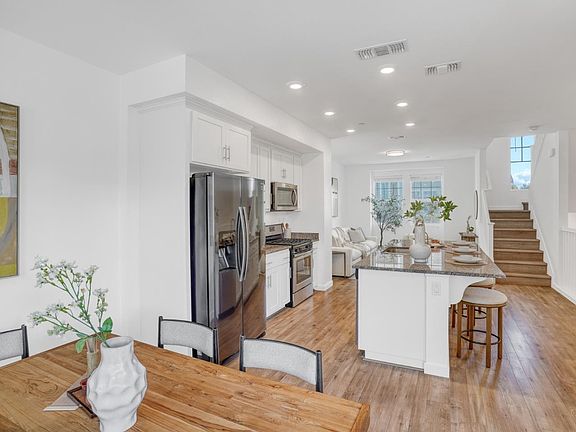 5th image of 229 Orbit Way