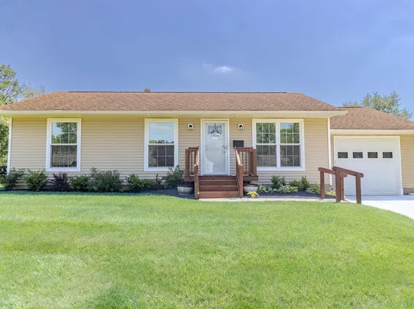 815 Lakeview Dr, Marysville, OH 43040