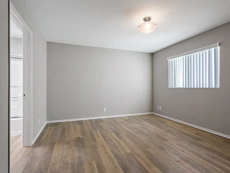 1216 S Corning St — Photo 85