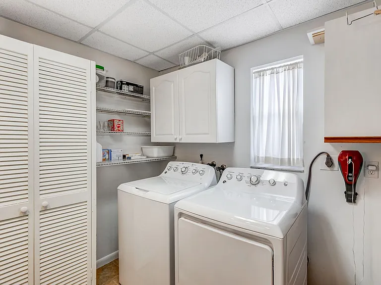 4126 Belair Ln #B10 — Photo 32
