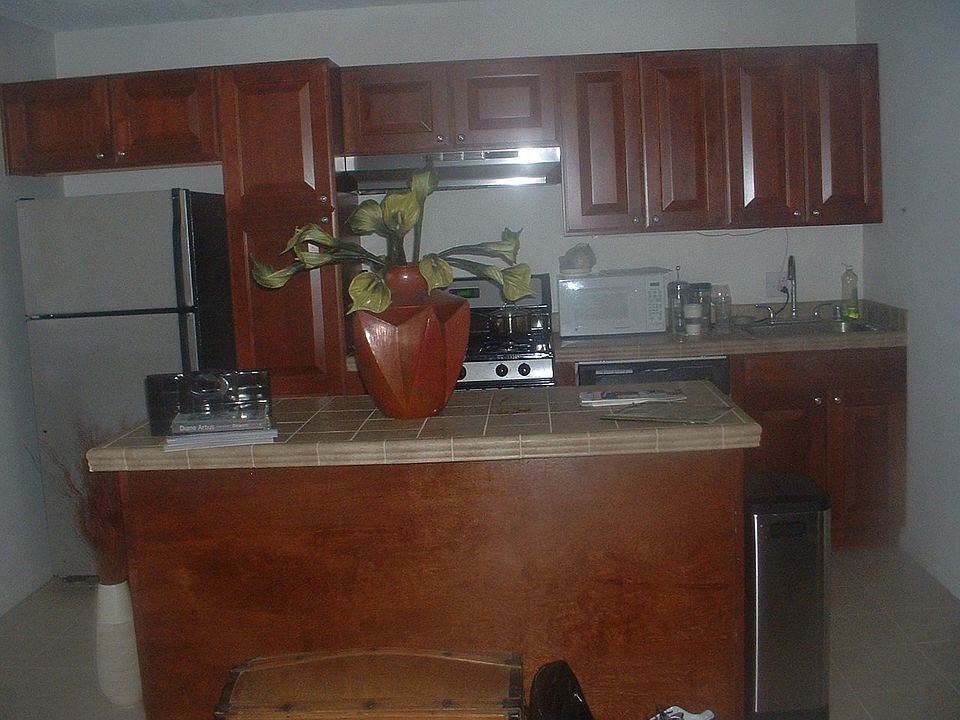 1st image of 720 W Lewis St Unit 16