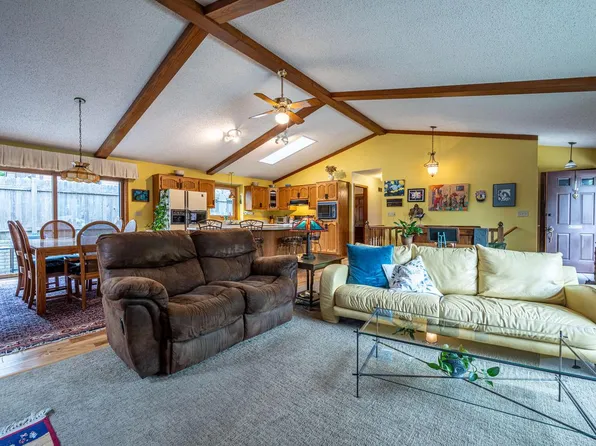 5225 South 18th STREET, Milwaukee, WI 53221